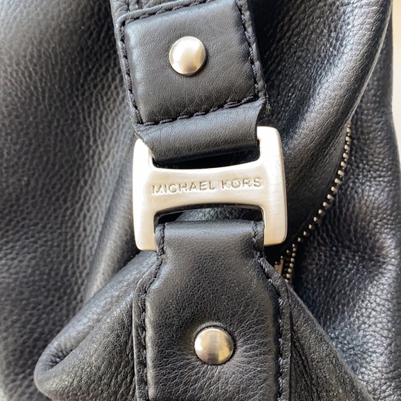 Michael Kors Handbag - Picture 5 of 7